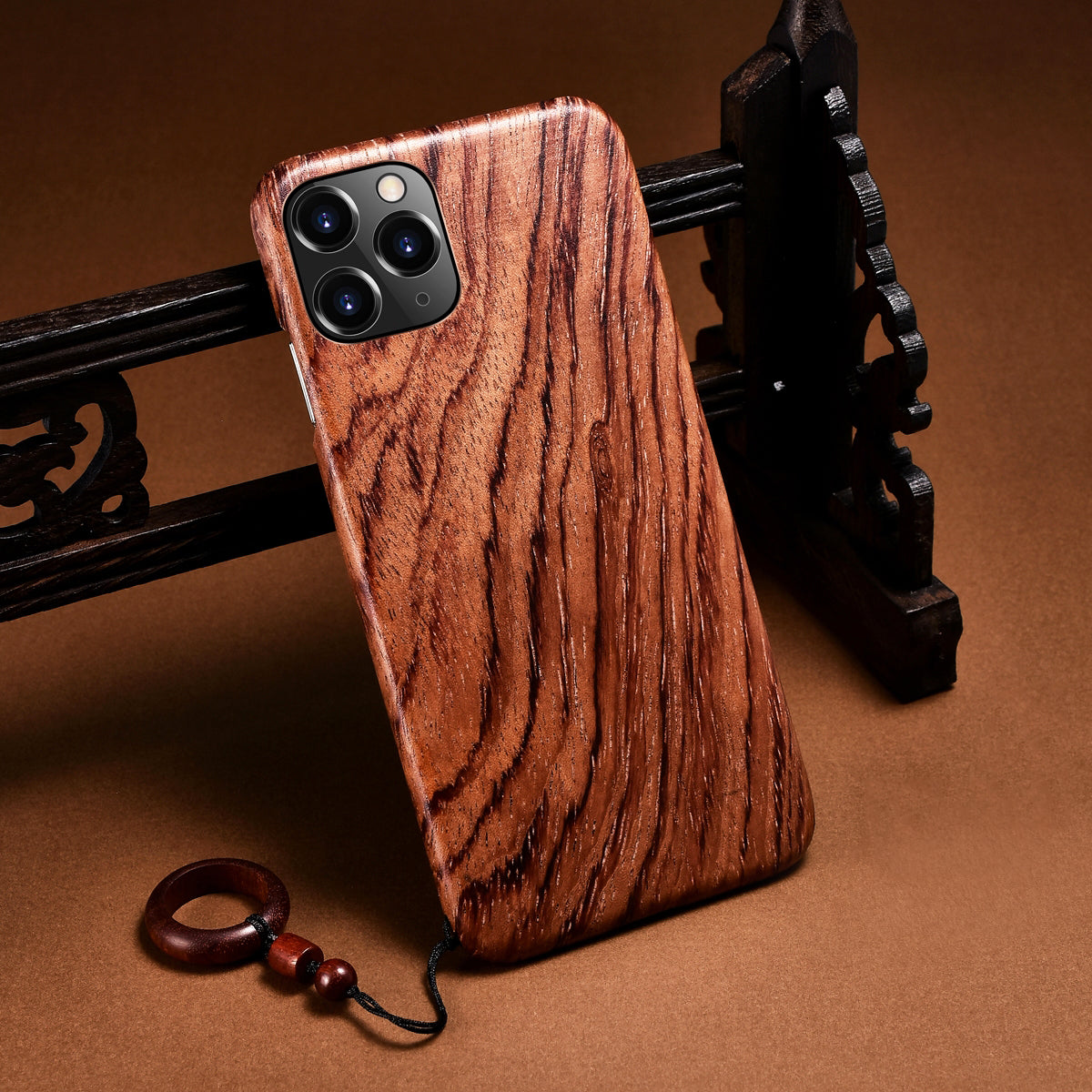 LumberlockWoodeniPhoneCase_4.jpg